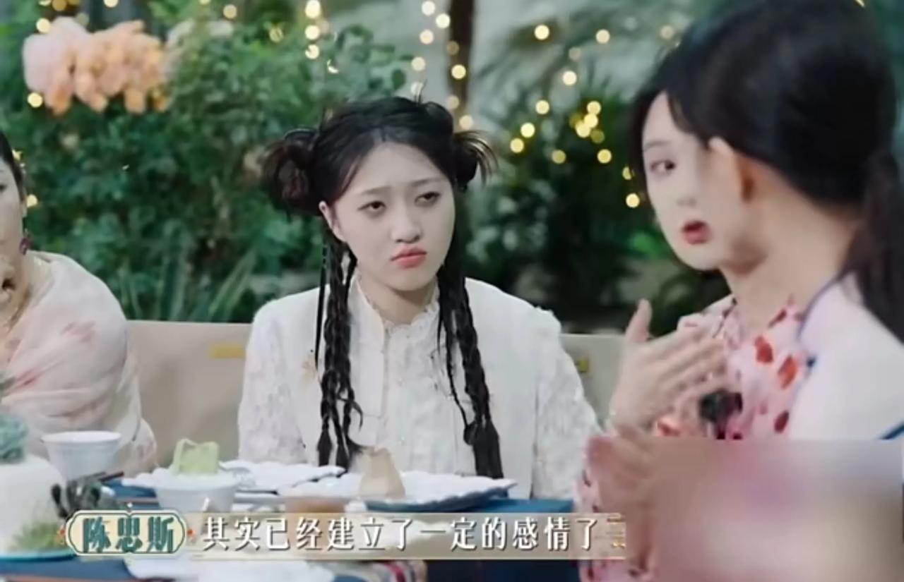 饰演曹贵人的陈思斯说“饰演温宜的是年纪最小的演员，才三岁。有一场戏我印象特别深刻