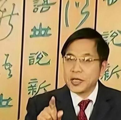 “一定要把《愚公移山》这篇课文移走，它真的太可怕了！我们一起投票把它否决掉！” 