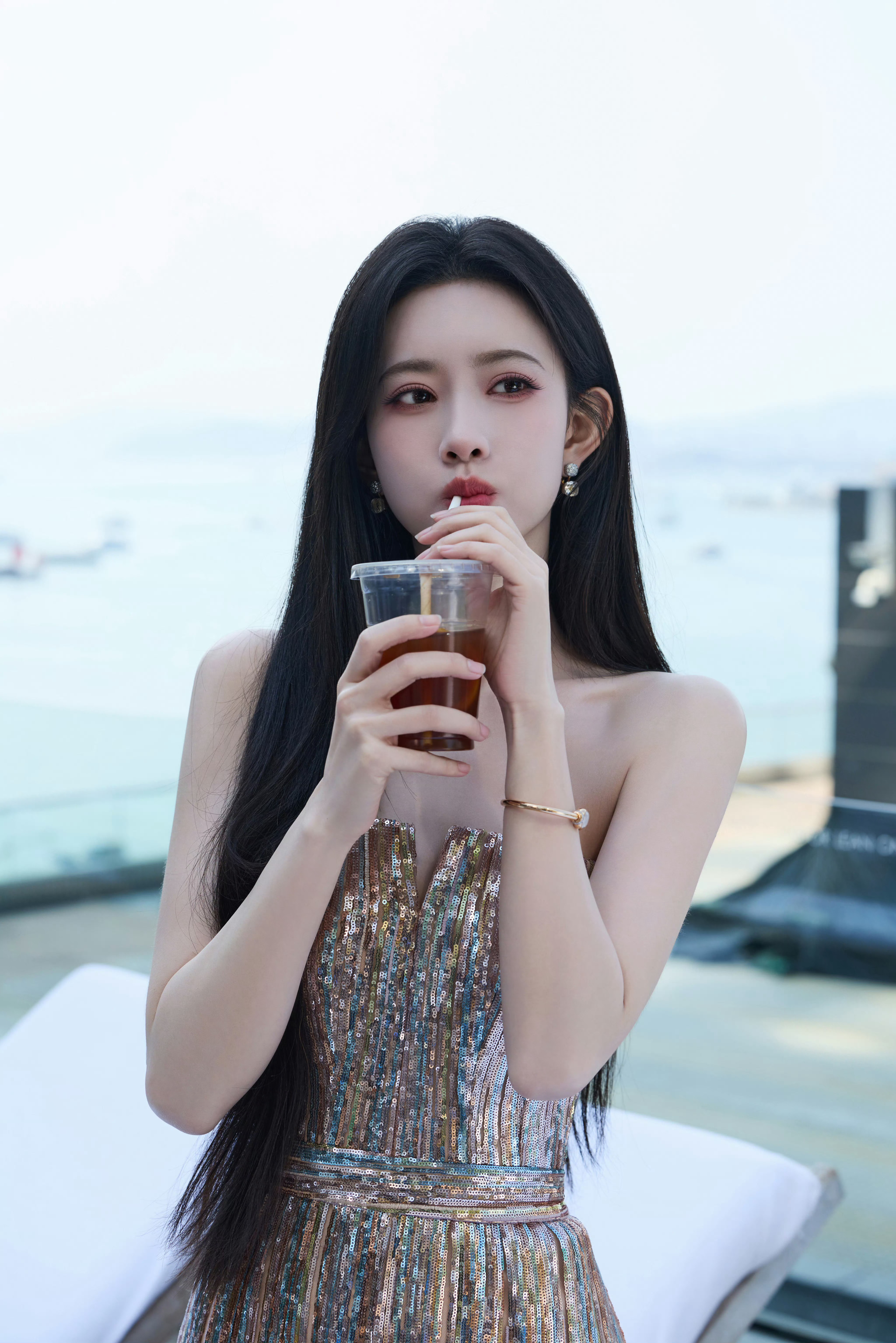 孟子义 x 最新物料·美丽大方动人