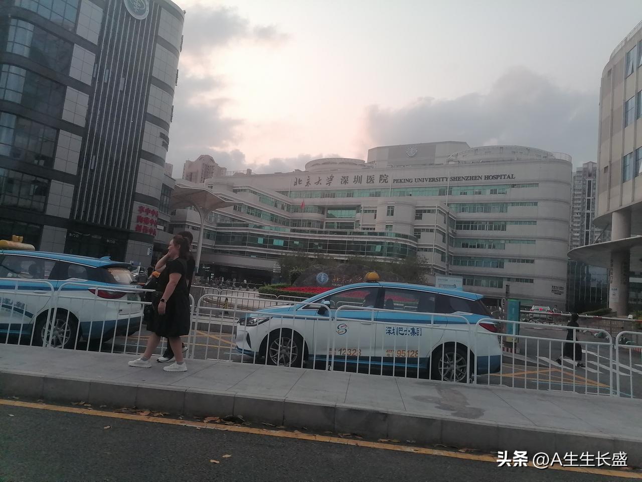 北京大学也扩张十分厉害，不仅到处建分校，在深圳北大还建有医院，这影响力很牛逼！
