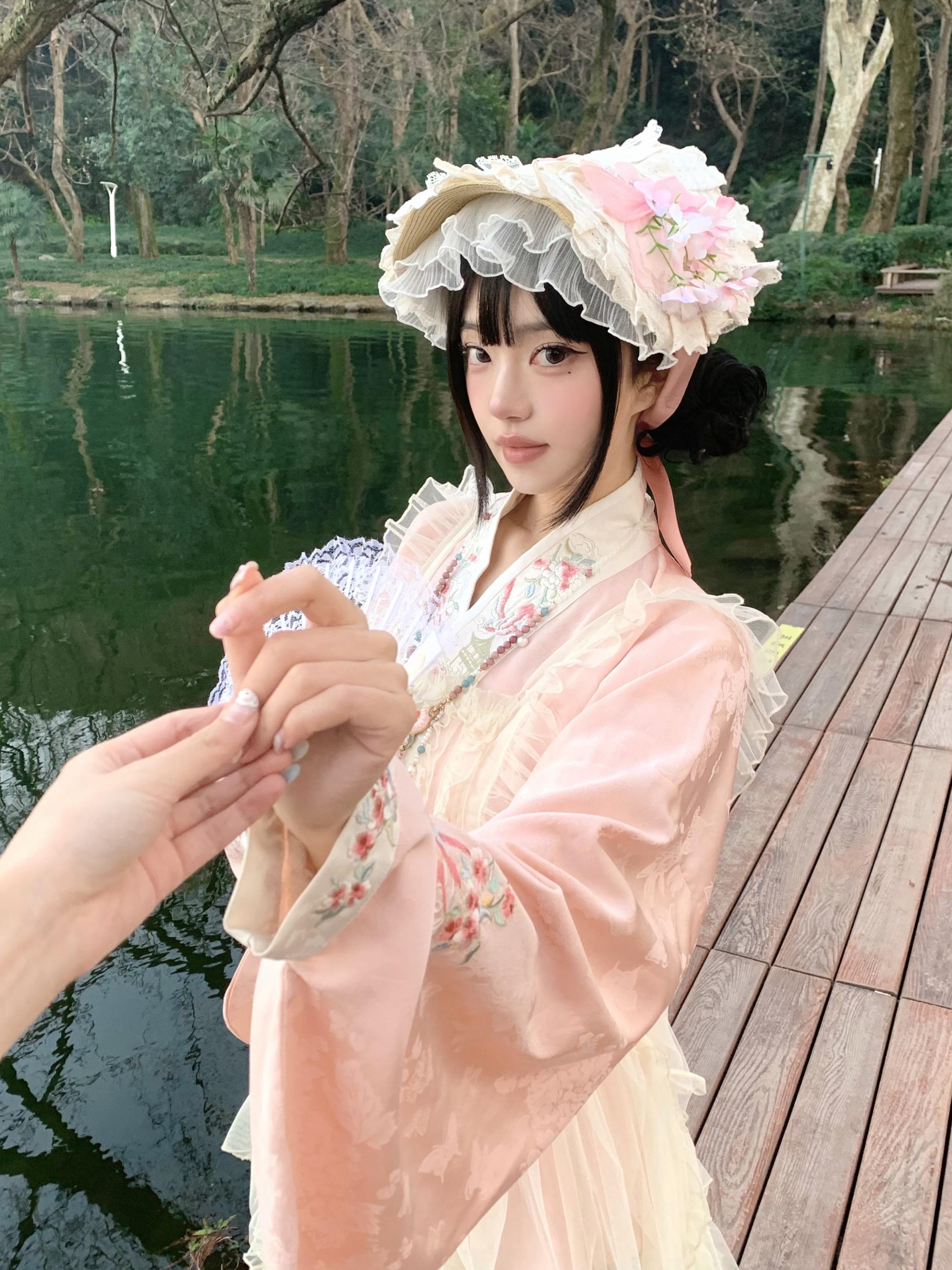 西湖水。