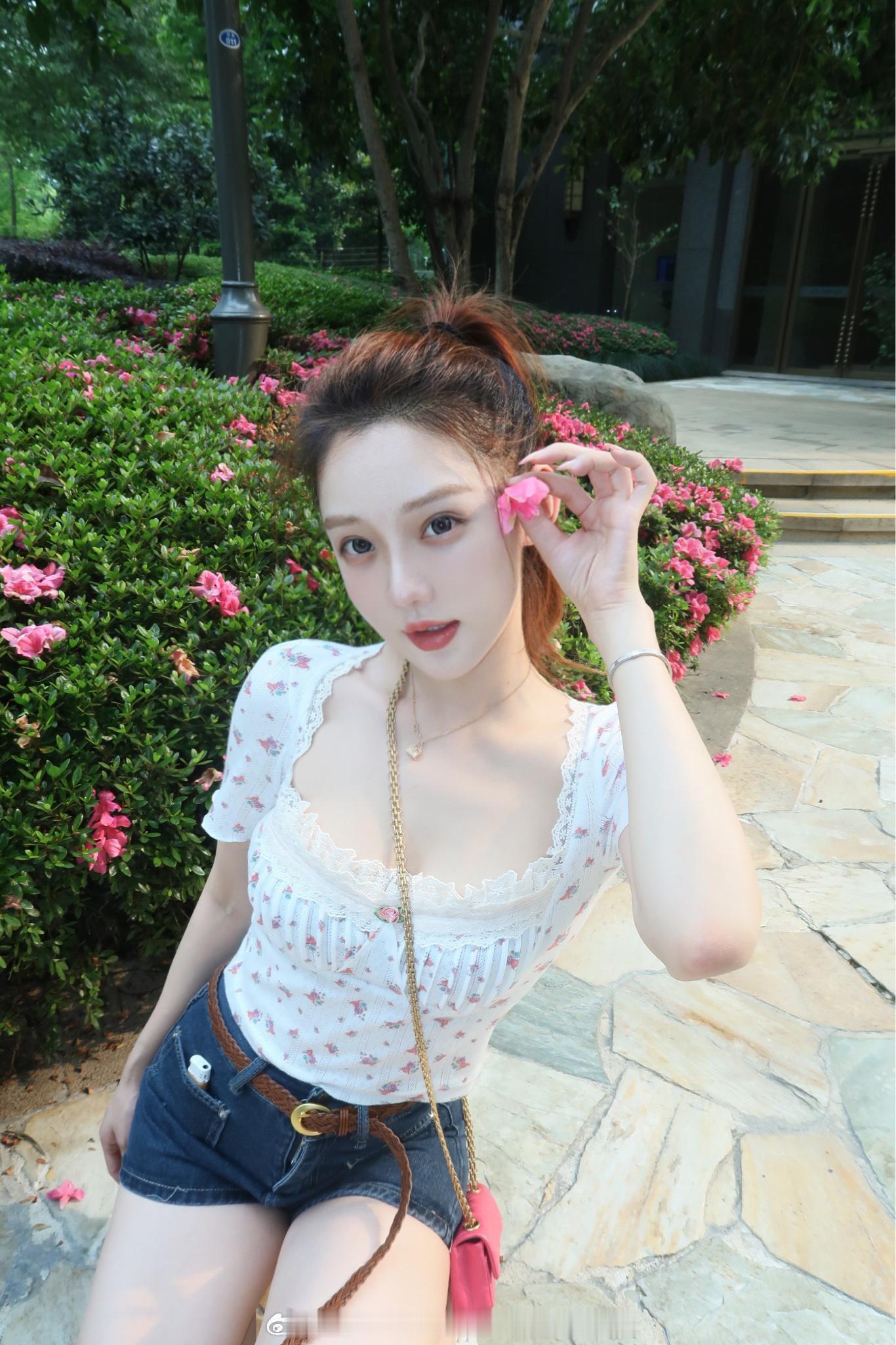 发照片啦🌻🌻🌻 ​​​