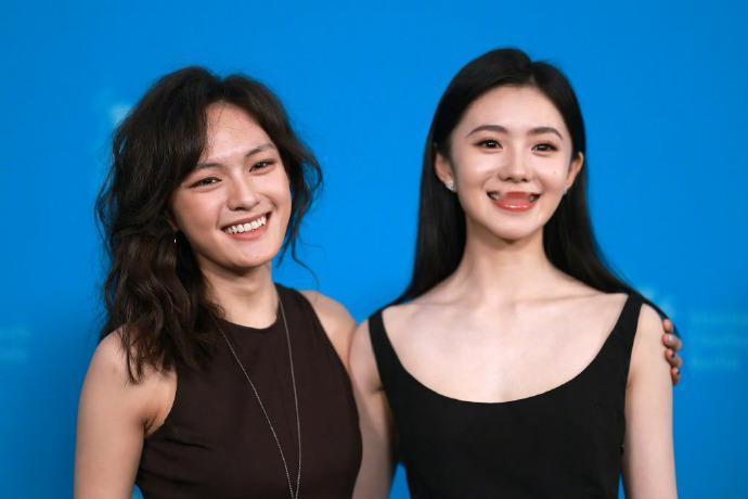 在娱乐圈中，众多漂亮的美女子们光彩夺目。常言道：“爱笑的女孩子运气不会太差。”