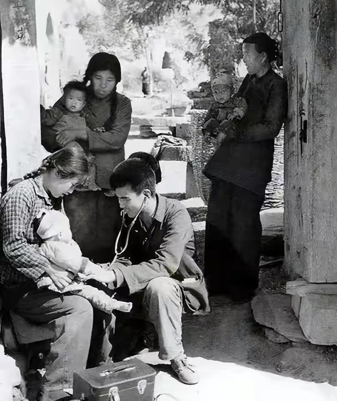 1965年，72岁的毛主席听完卫生部长汇报后，罕见地发了大火。

为啥？因为数据