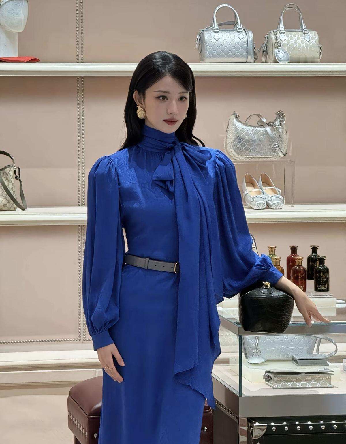 这才是标准的大美女“大”明星啊，看着就舒坦[兔年大吉]看了这个理解她为什么被骂了