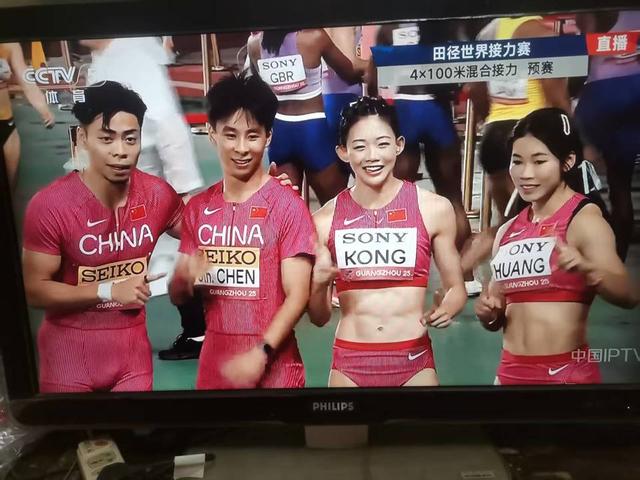 出接力区+掉棒！接力世锦赛美国队上阵就垮 中国队41秒30小组第三