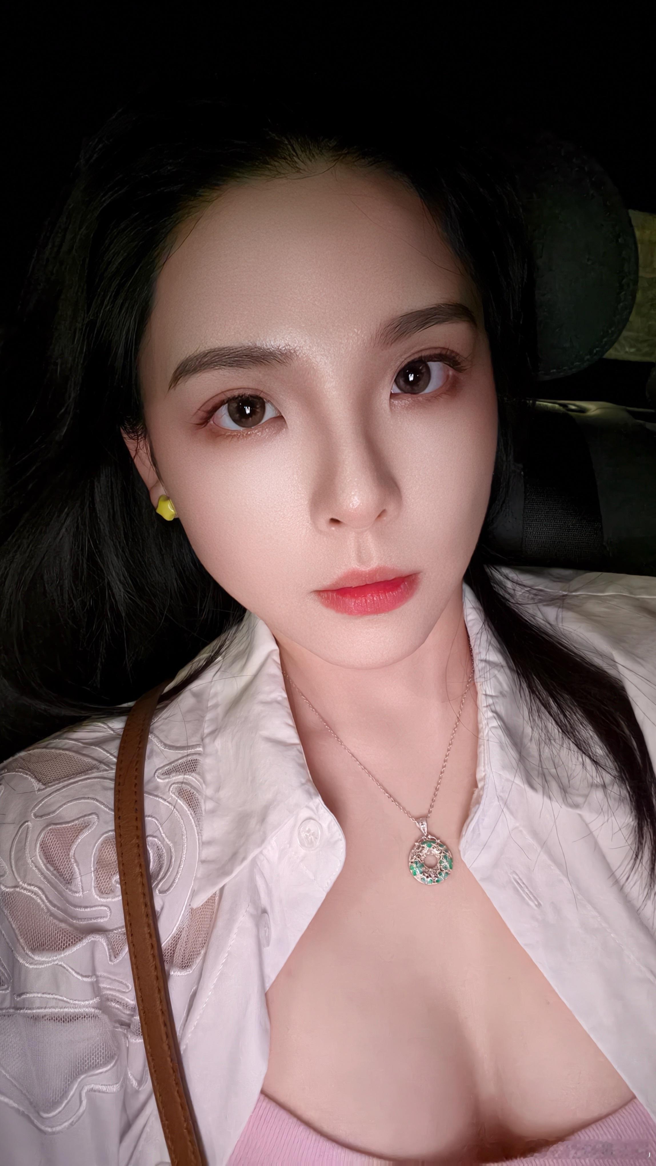 嗯？深夜打车打到了小米yu7快车？