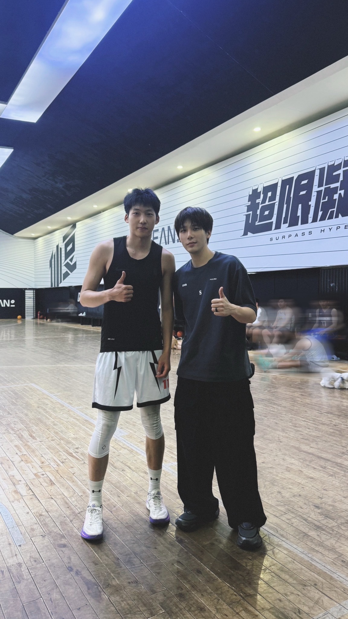 王安宇又去打篮球了打篮球偶遇王安宇王安宇又去打篮球了