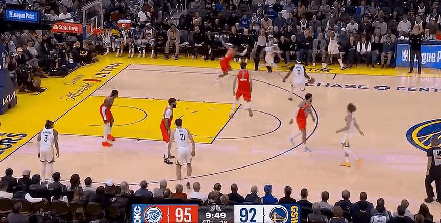 三分追平！别把赛斯不当库里！
在今天NBA常规赛勇士对阵雷霆的第四节比赛中，赛思