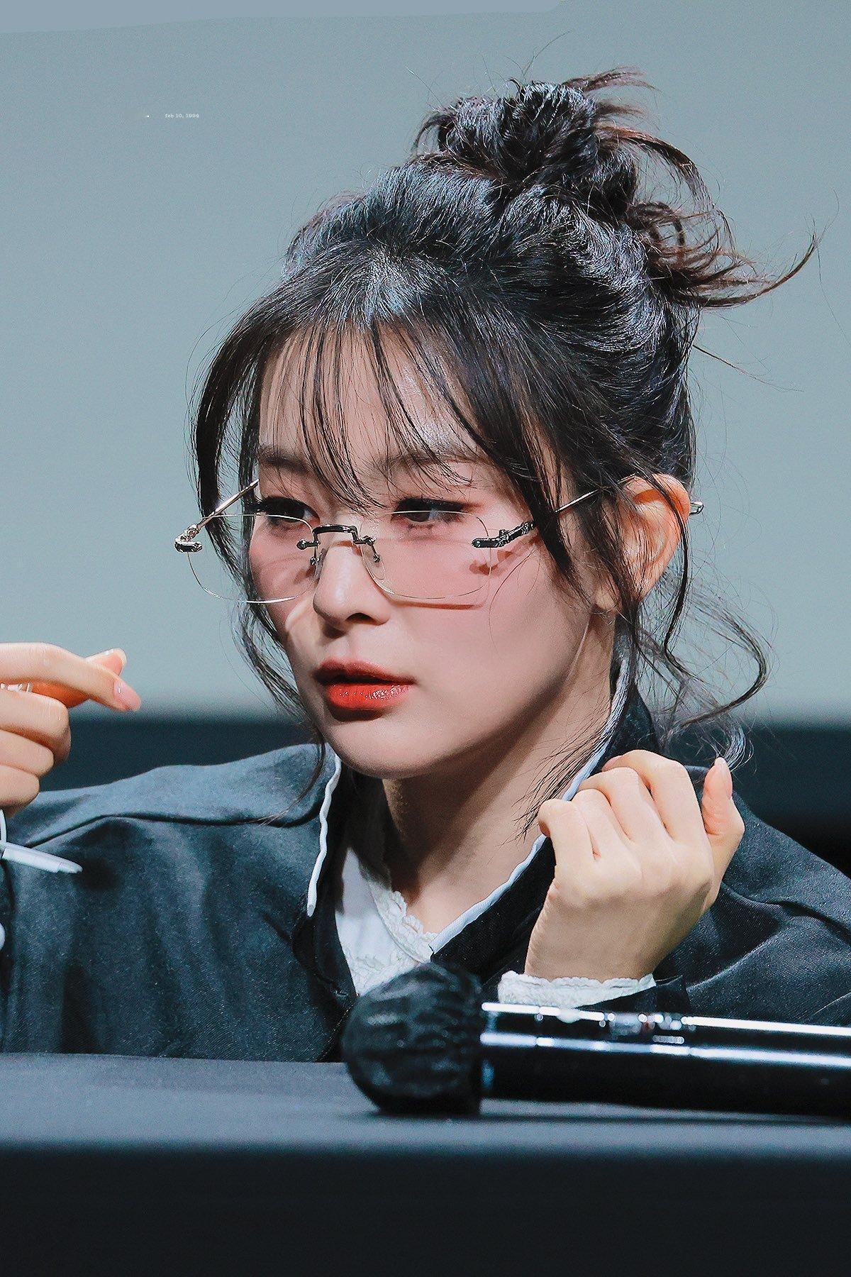 SEULGI 🖤🤍 ​​​