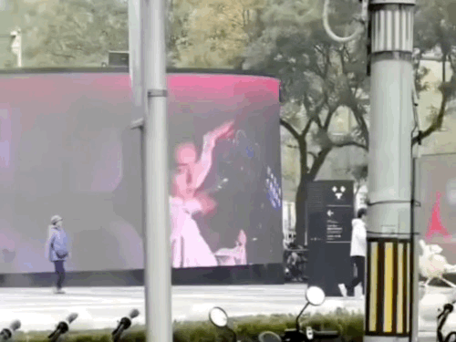 梅赛德斯-奔驰品牌新锐大使王楚钦 期待王楚钦[哇] ​​​