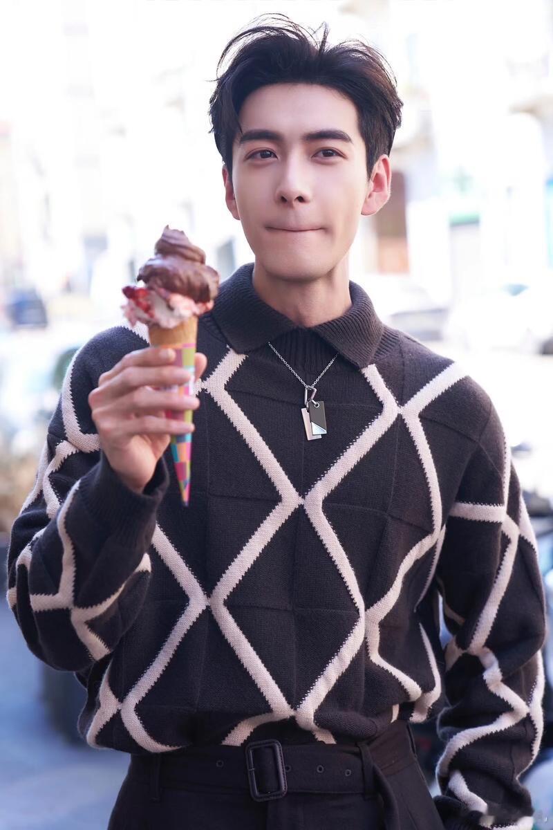 上官浅李承鄞是要联手鲨我吗 谁还没看到上官浅和李承鄞的联动我都会伤心的OK？古偶