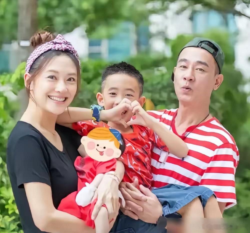 向太最想要的儿媳，根本不是郭碧婷，而是山鸡哥的女人应采儿。 当年向太有多喜欢应采