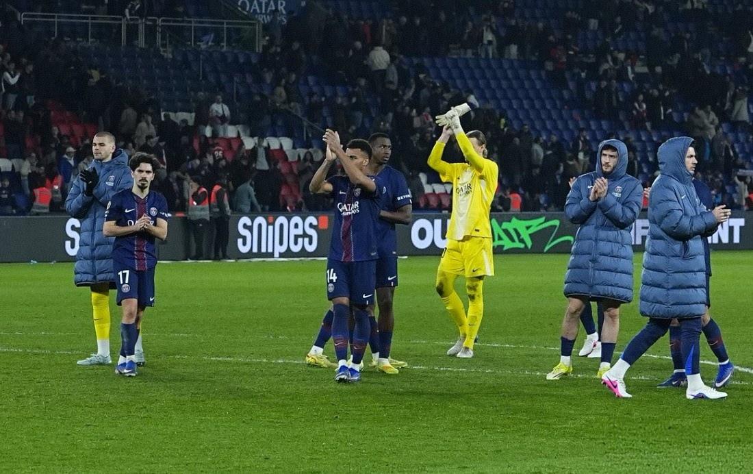 这你敢信？
法甲霸主大巴黎又输球了，在主场1-3不敌摩纳哥后，本赛季他们已经输了