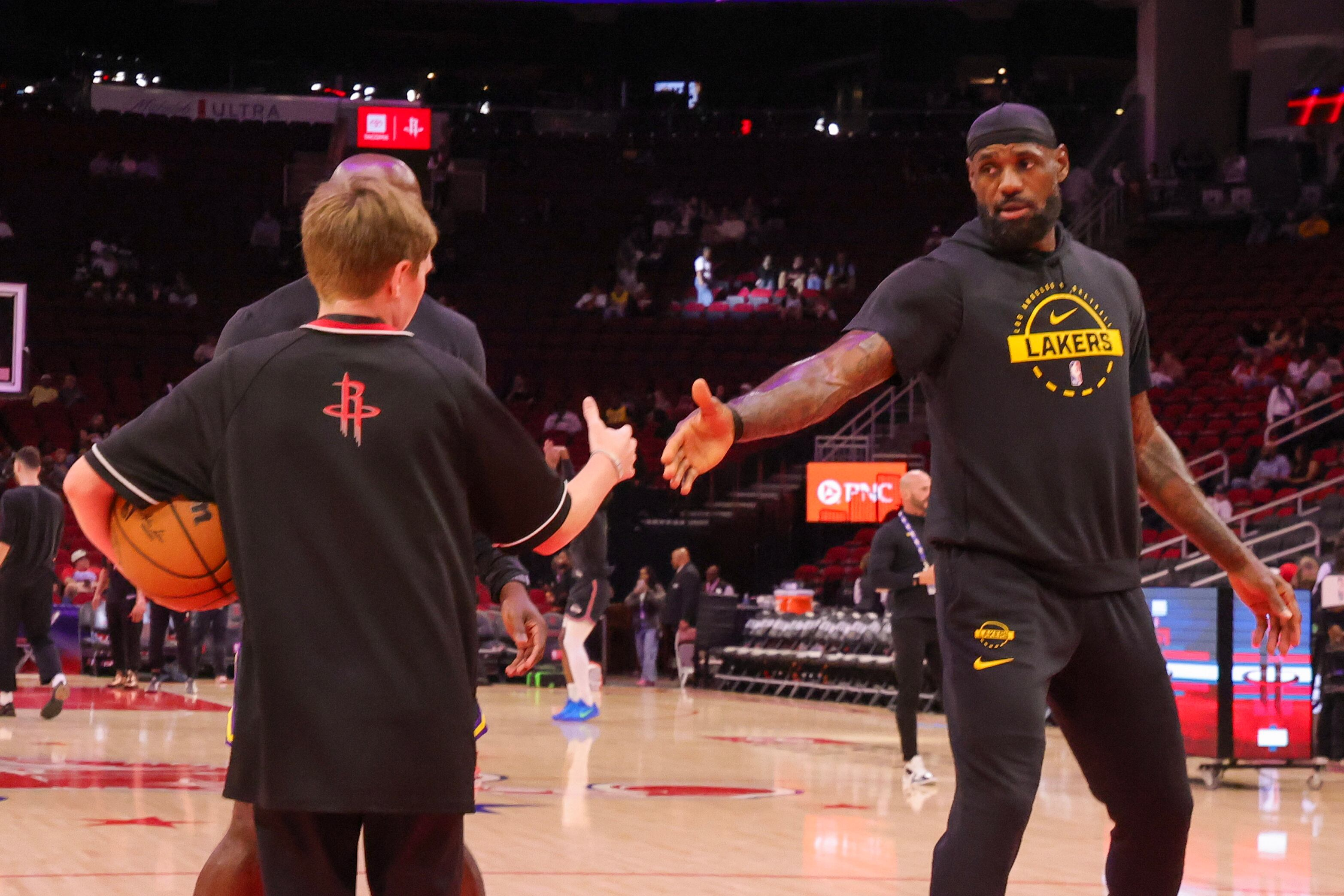 LA众志成城！洛杉矶湖人