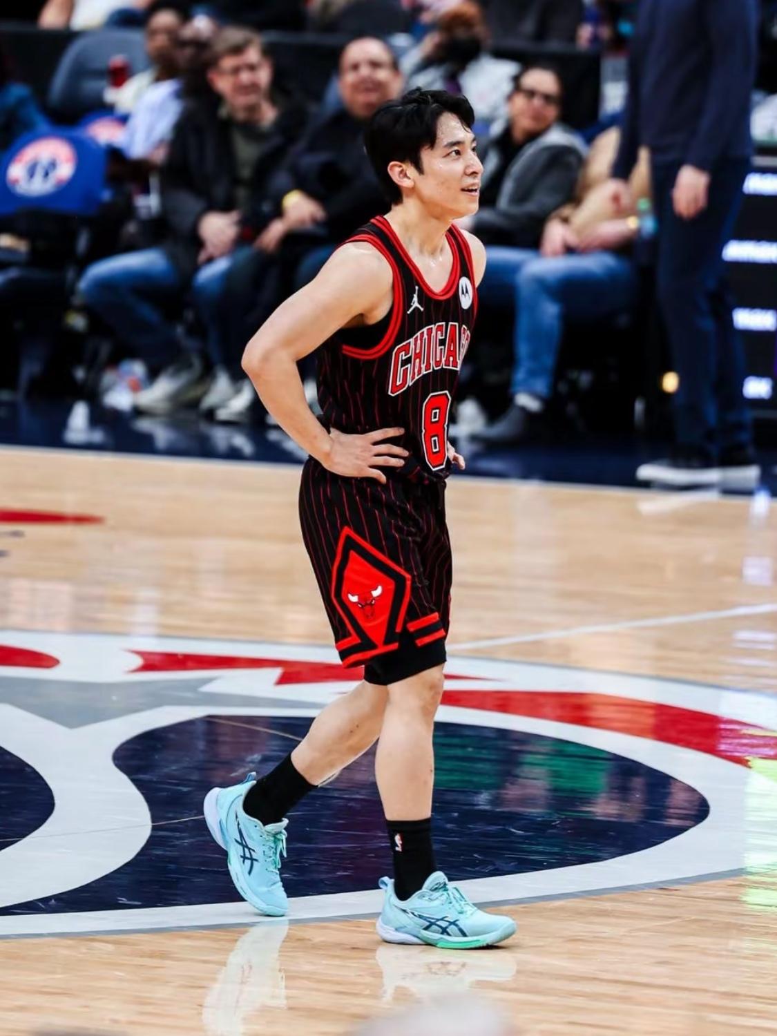 何村勇辉下个赛季还能留在NBA吗？随着公牛无缘附加赛进季后赛的希望破灭之后，何村