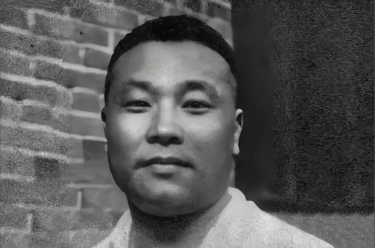 孙铭九曾在 1936 年亲手捉住蒋介石，新中国成立后，上级部门经过慎重考量，为他