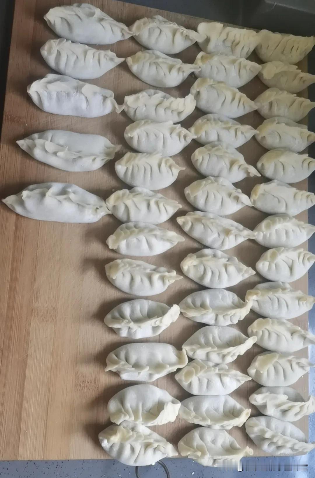 马上开学啦
为孩子包一顿饺子