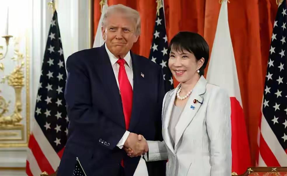 您能想象吗？日本正驱使“钢铁巨兽”潜入6000米深海挖掘“泥巴”，美国则举着钞票