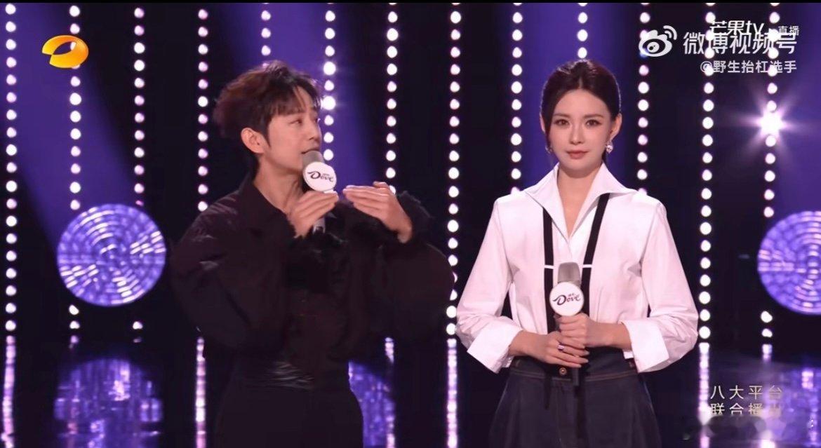 沈梦辰对何炅说你是我的神 谁的 DNA 动了！《声鸣远扬》直播中沈梦辰再现经典台