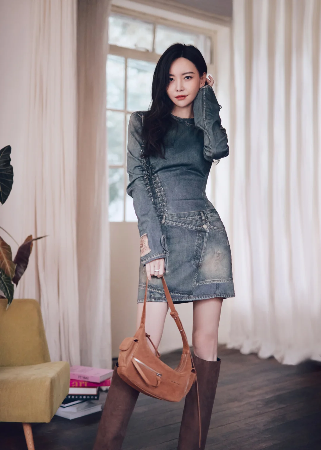 于文文“牛仔少女”：满目温柔，邂逅时尚与浪漫。
