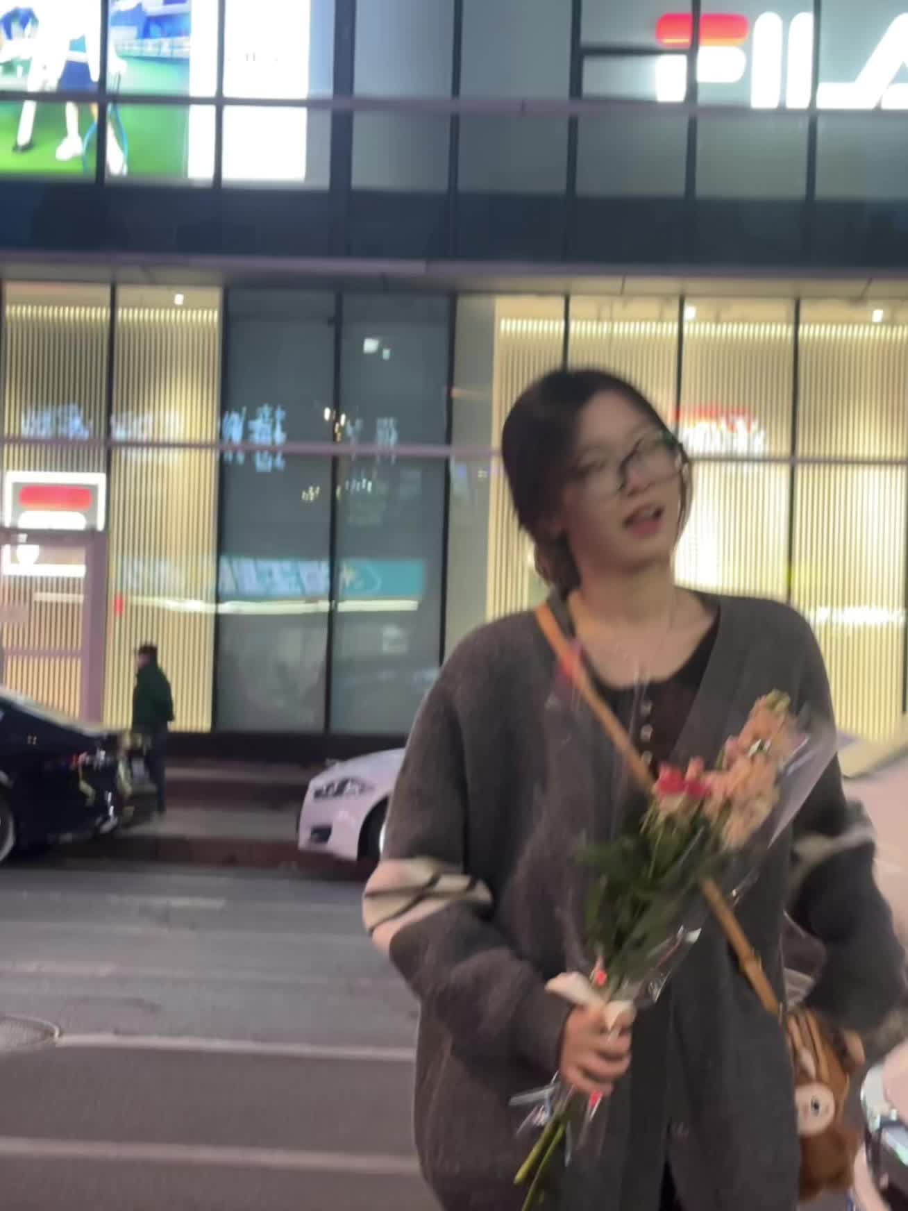 难以忘记初次见你一双迷人的眼睛