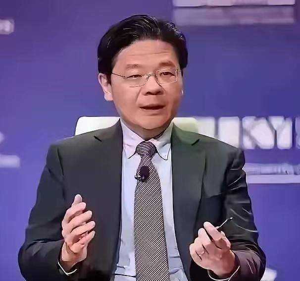 新加坡有条规矩，狠得让人后背发凉。它不问一个官员收了谁的钱，也不在乎饭局上谁给谁