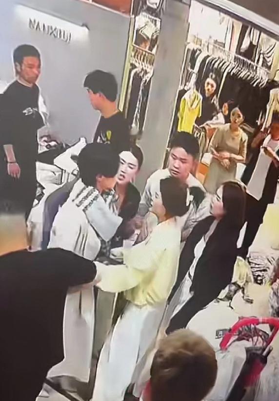 杭州老板娘白手起家，遭丈夫 + 8 年助理背叛，小三怀孕逼要 50 万分手费
从