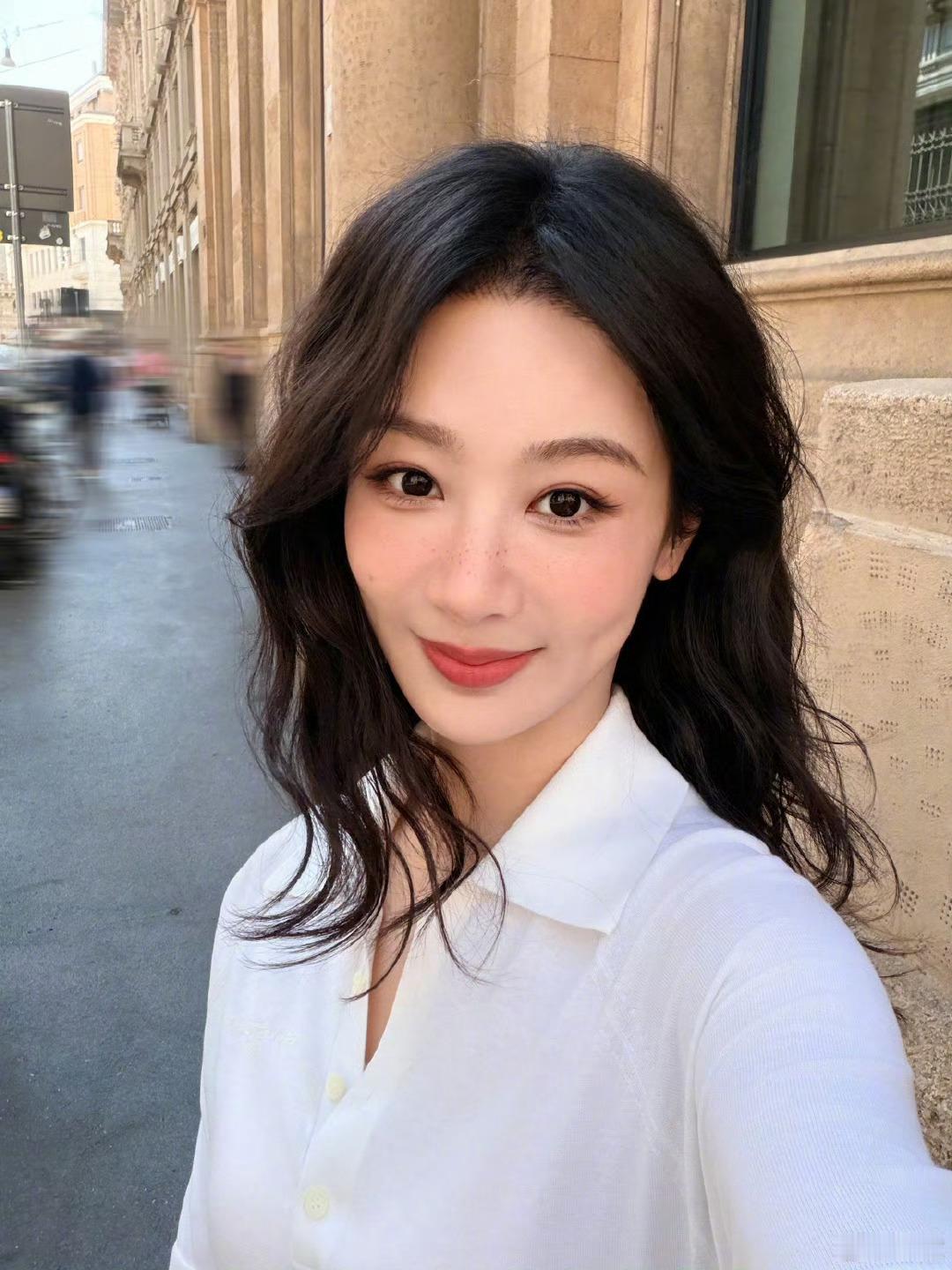 杨紫杨紫李祯yz杨紫家业愿有人与你共黄昏，有人问你粥可温，有生之年，欣喜相逢