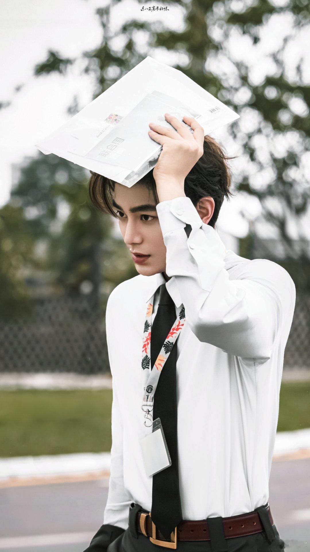 | 黑暗吞噬不了所有希望，庆幸有你在身边旁。