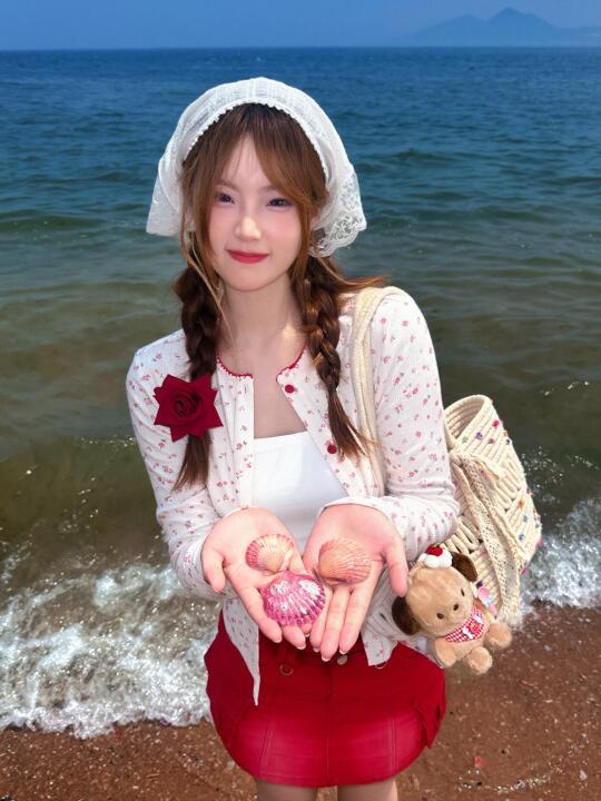 《重生之我在海边捡贝壳！》₊⁺🐋₊⁺𓇻⋆⁺₊🏝️⋆⁺₊
