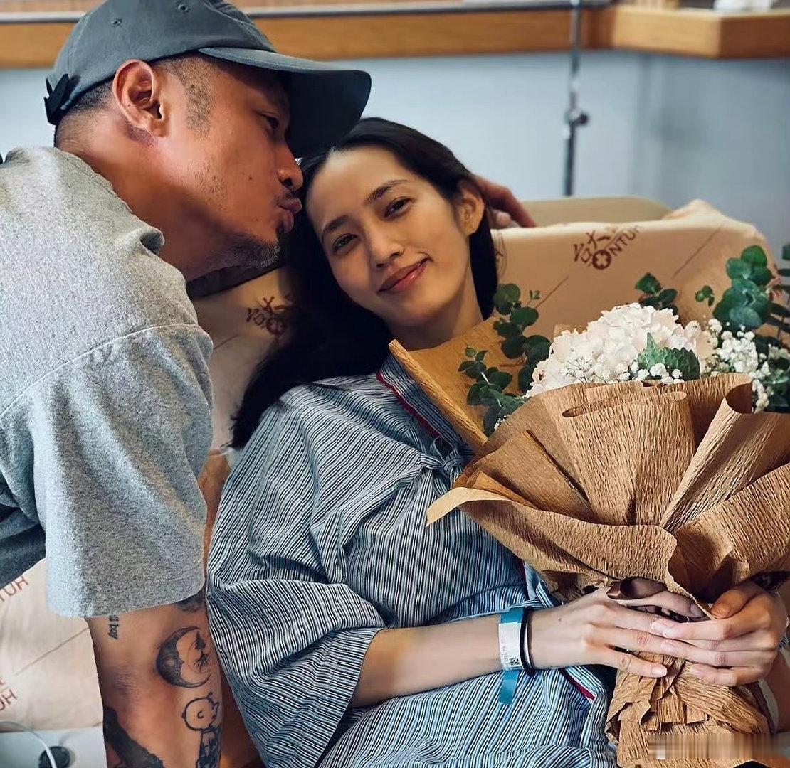 余文乐宣布离婚余文乐发文宣布离婚了：“我们达成共识，尊重并祝福彼此的人生选择。感