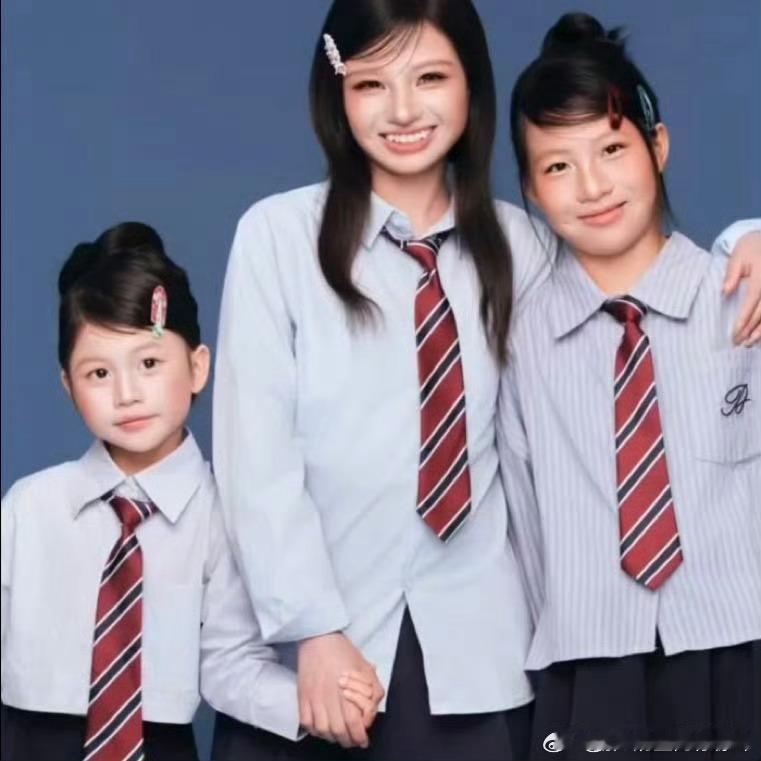 小英一家拍写真小英一家爆改美式甜心小英一家拍写真，爆改美式甜心，两个女儿越来越漂