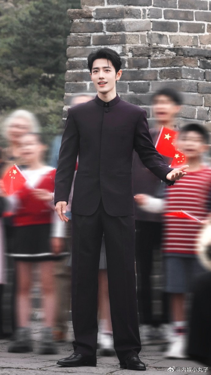 肖战长城同款机位打卡点 长城金山岭设置肖战同款拍摄位，这很方便了！长城金山岭设置