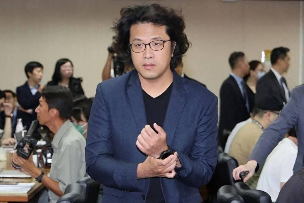 沈伯洋万没想到，先等来的不是当上台北市长，大陆三部门突然行动。起猛了！“台独”分