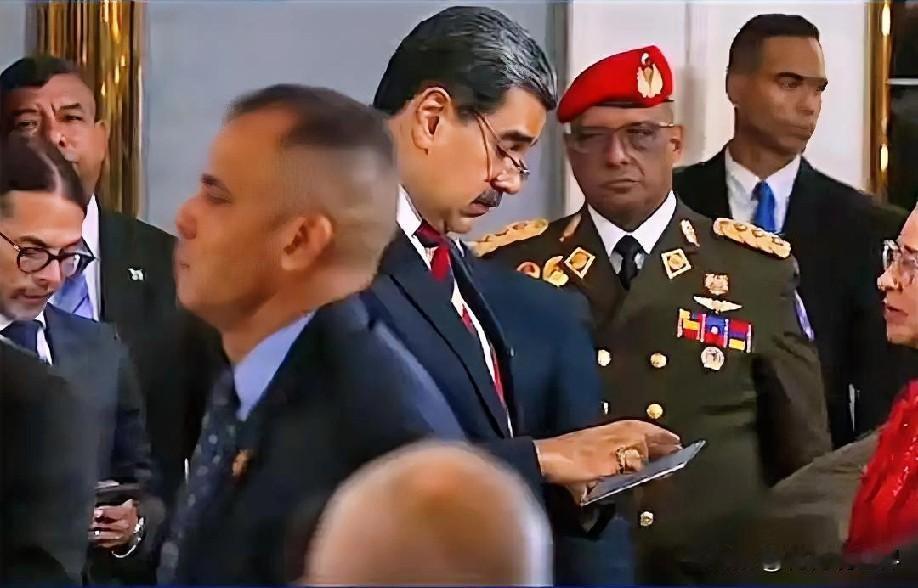 1月2日下午的最新消息，速报，全都不容错过，第四条，马杜罗证实与特朗普通话10分