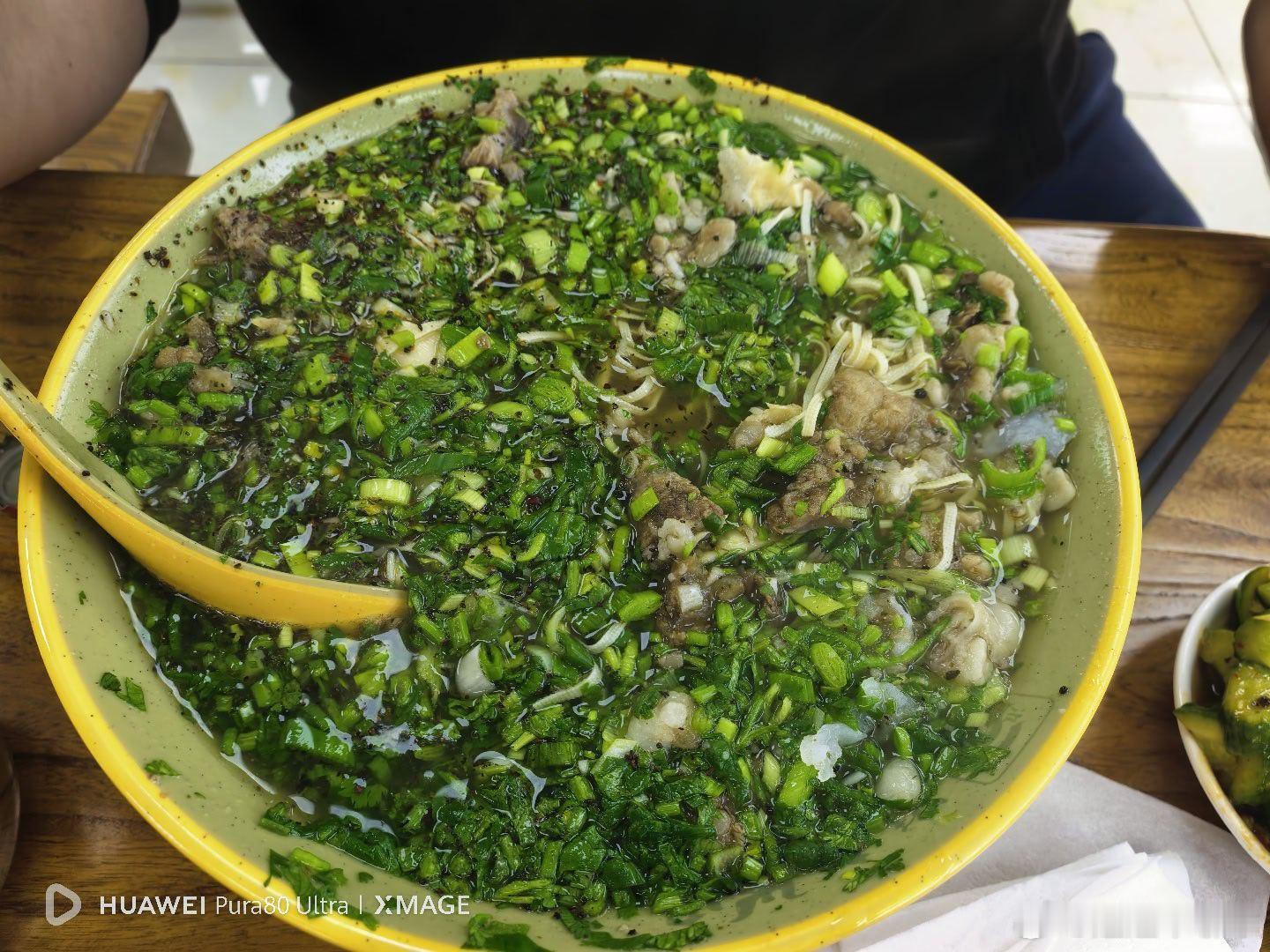 谁家喝牛肉汤加这么多葱花香菜