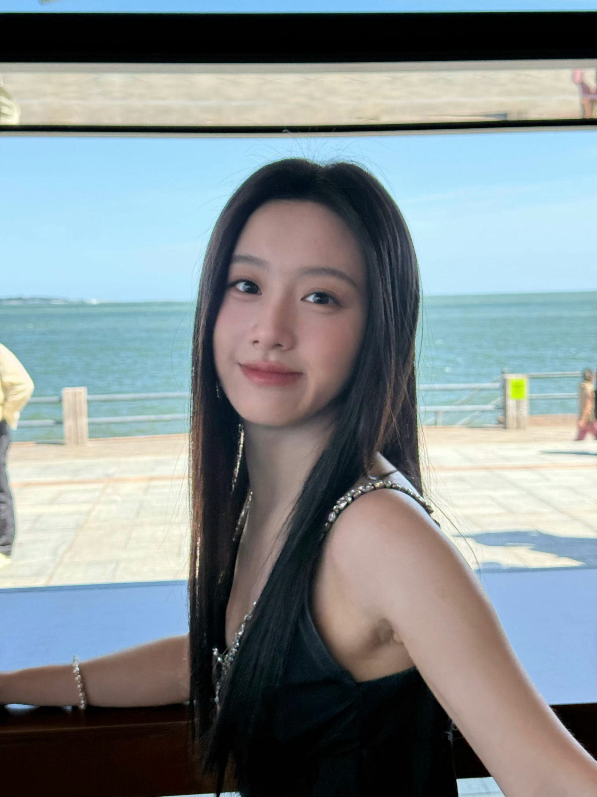 包上恩 bse包上恩李瑶英bse包上恩月明千里当世界凉如荒岛 我们依然会是彼此的
