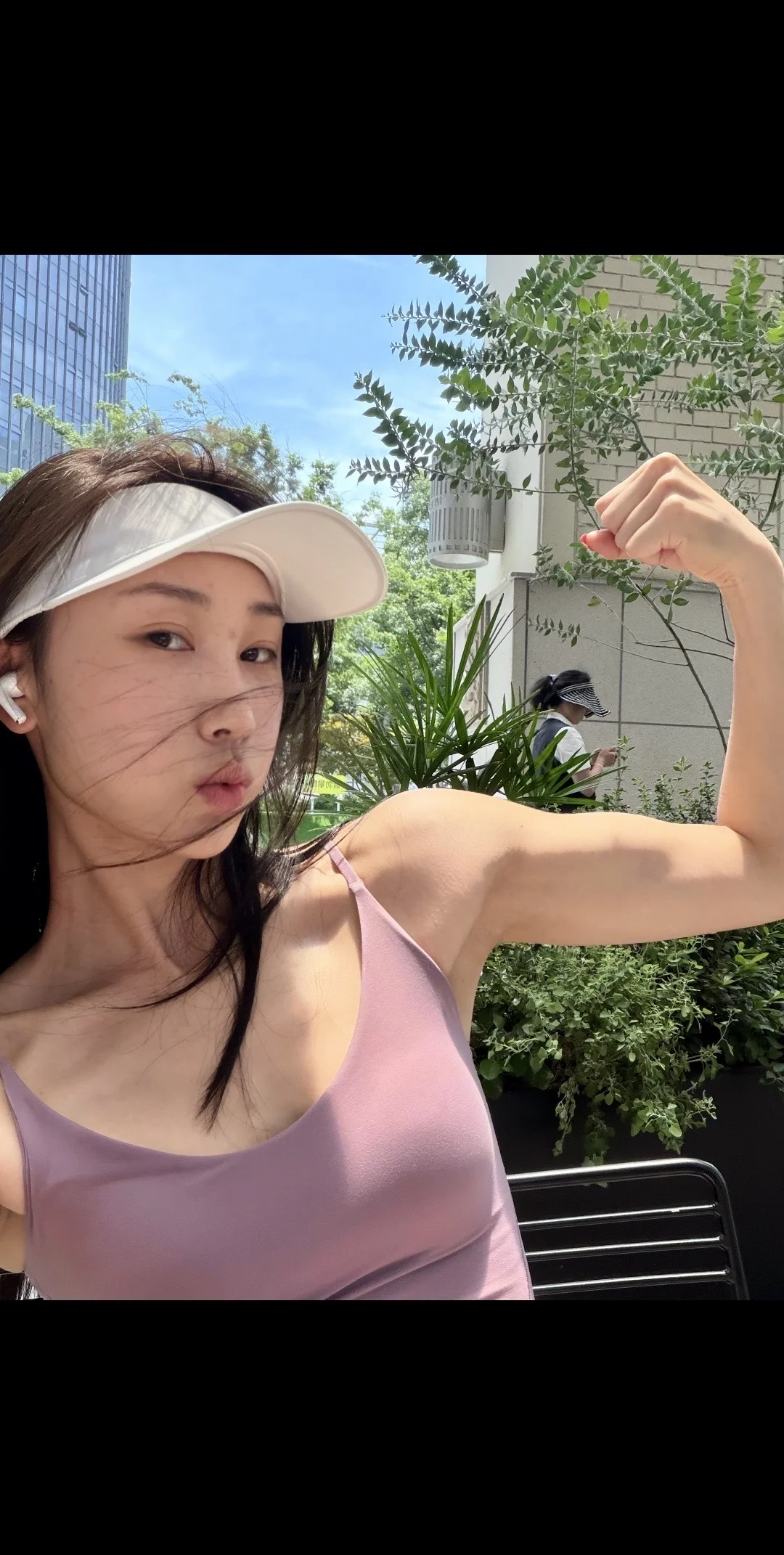 薄肌女孩儿