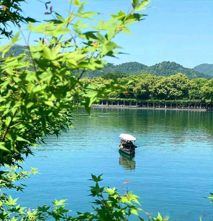 古来田园多佳句，夏浅胜春最可人。 