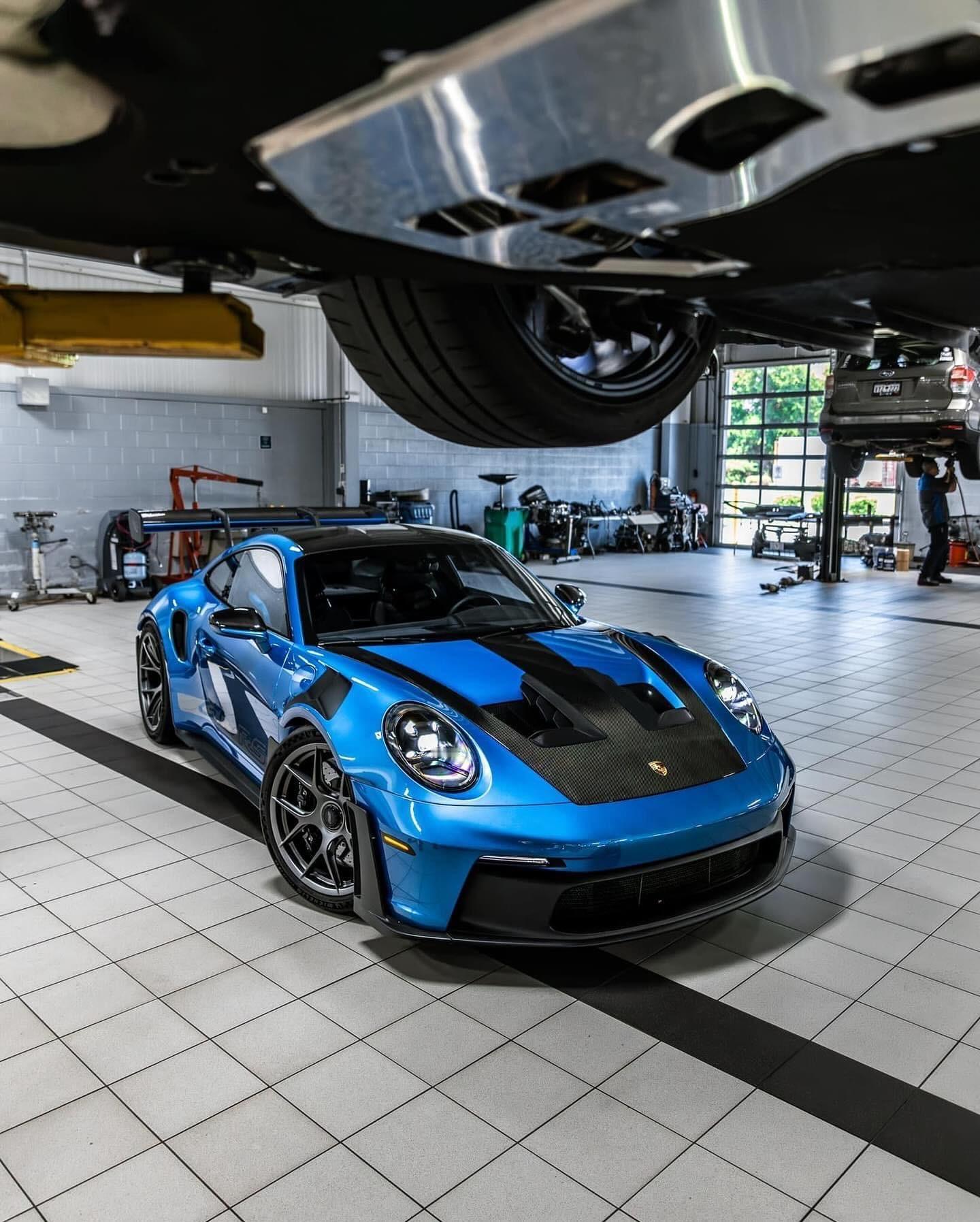 保时捷 992 GT3 RS PTS 深海蓝 ​​​