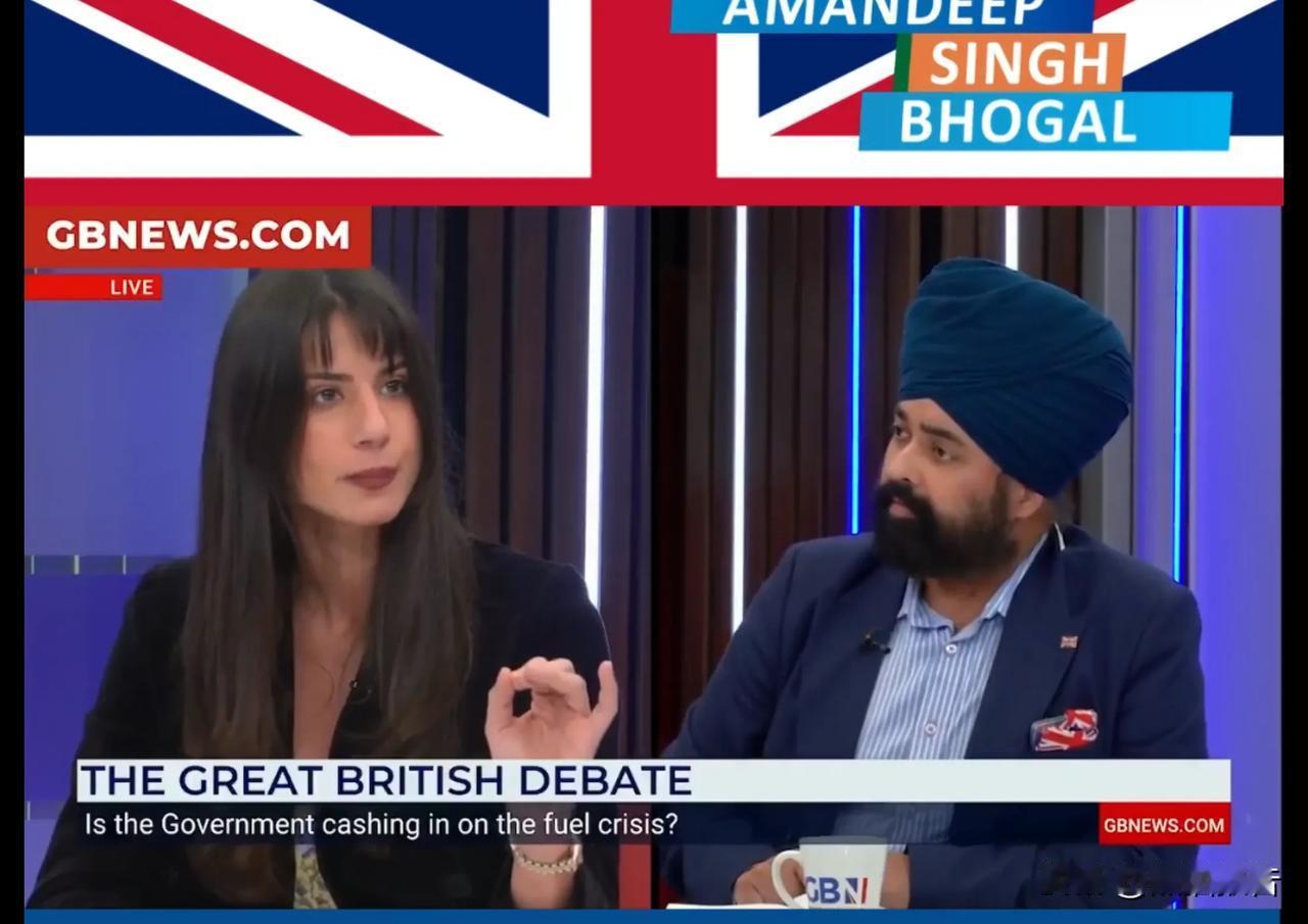 在外人看来，这绝对是如今英国最可笑的场景：

一名在英国工作生活了13.5年的西