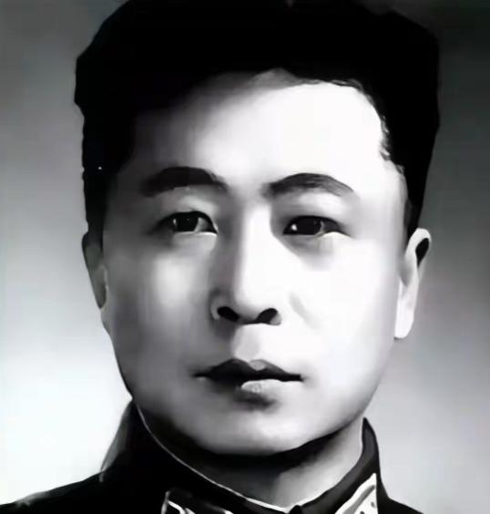 1957《林海雪原》轰动全国，罗荣桓拍板作者：召回部队，恢复军籍，上校军衔，到总