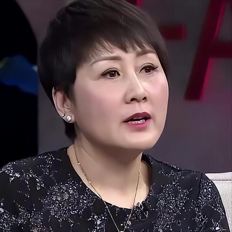 演员，张凯丽说，渴望播出之后，观众来信满满几大麻袋，父母就一封一封地看，有一天，