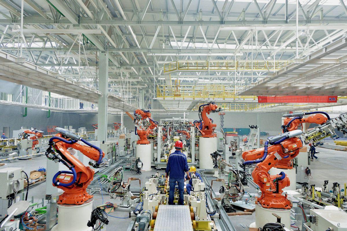 为何不是印度而是中国成了世界工厂？

21世纪初那几年，西方的经济学家把印度吹得