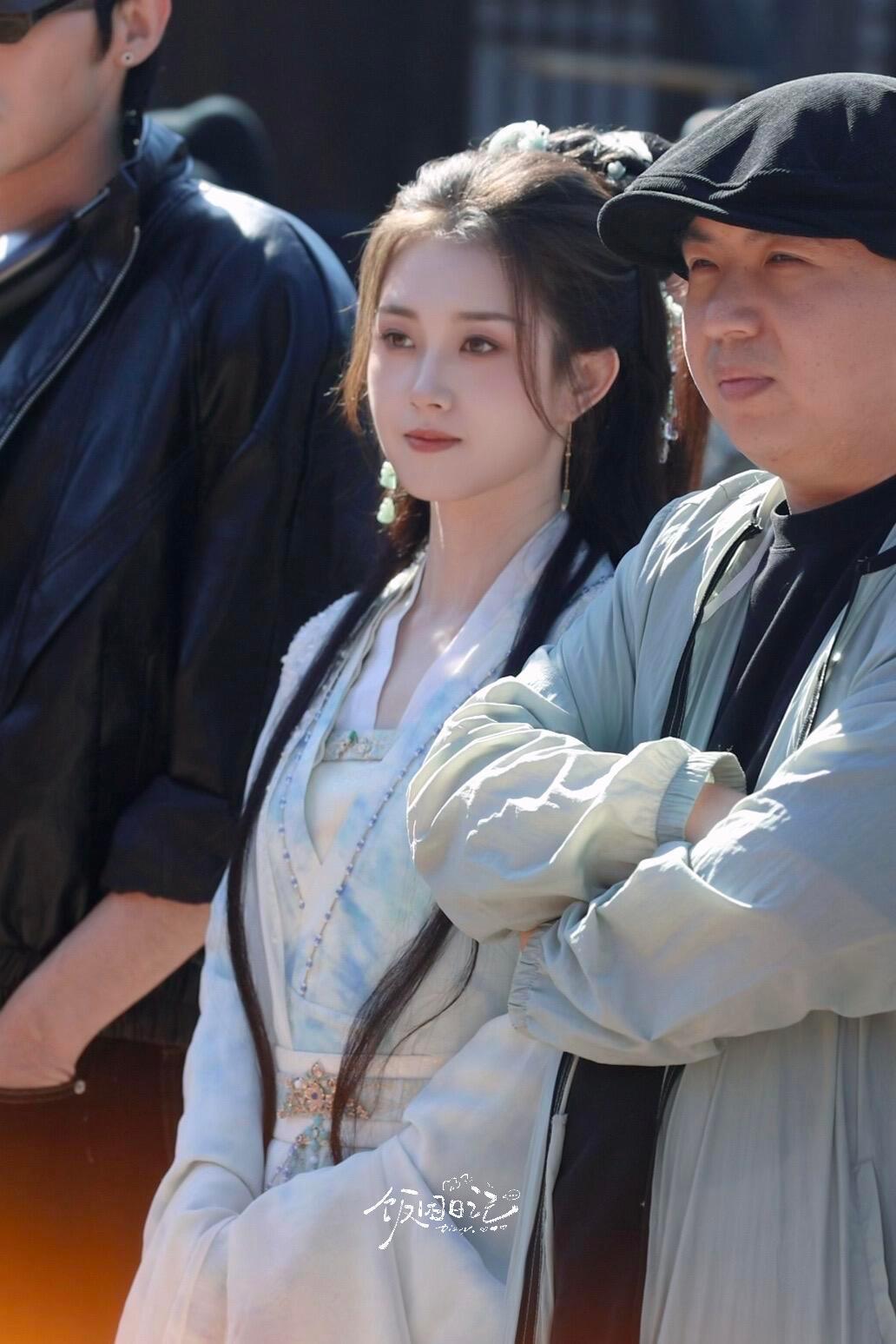 郭宇欣《败家千金宫斗哥》开机我以为她在玩wink原来是太阳晒的睁不开眼了好萌[笑