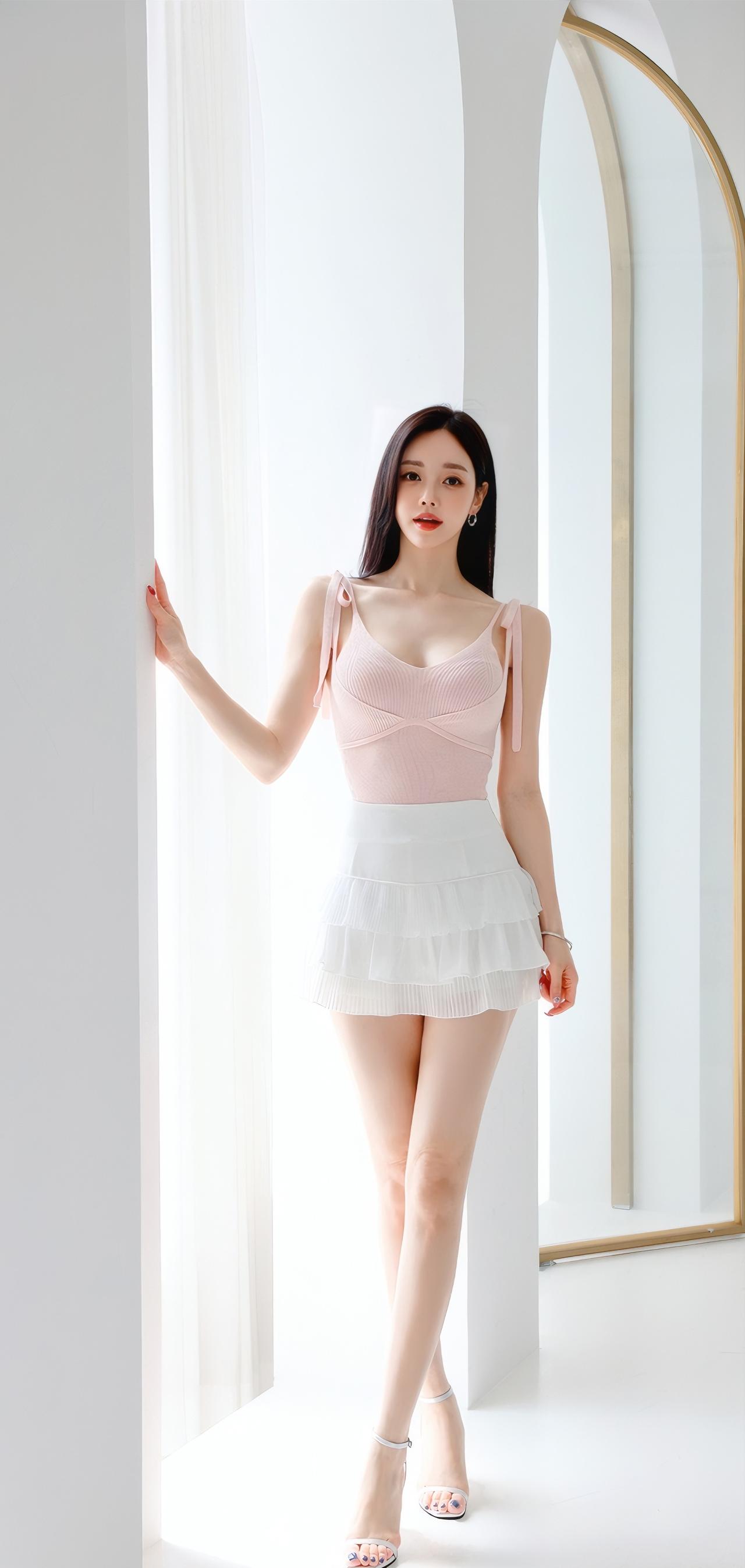 优雅粉色连衣裙，甜美少女心，轻盈飘逸，尽显温柔魅力！💖✨