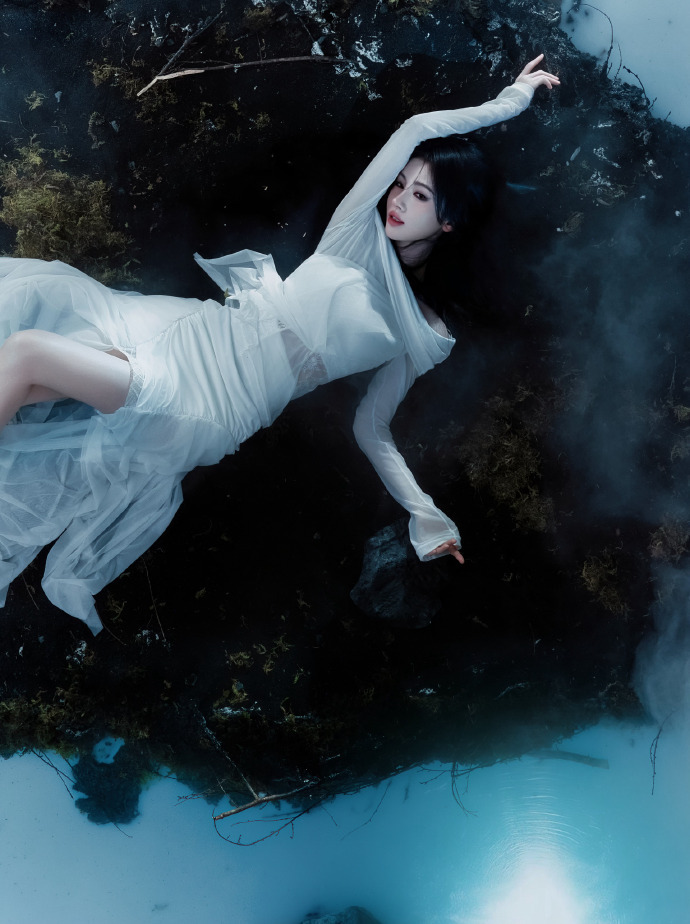 鞠婧祎露芜衣顶级魅魔鞠婧祎月鳞绮纪露芜衣写真鞠婧祎露芜衣顶级魅魔，鞠婧祎月鳞绮纪