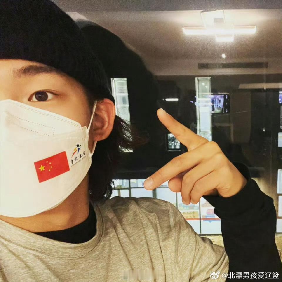 少年自有热爱，不止一面闪光✨从荧幕初印象到校园里的认真模样，从时尚舞台到生活中的