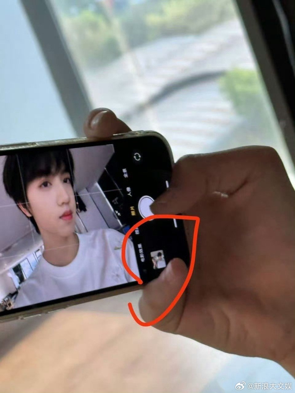 时代峰峻高会回应张桂源和女生合照时代峰峻高会辟谣张桂源和女生合照 时代峰峻高会回